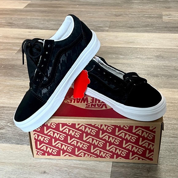 NIB VANS Womens Size 5.5 Old Skool Houndstooth Black Suede Skate Sneaker - Picture 1 of 5